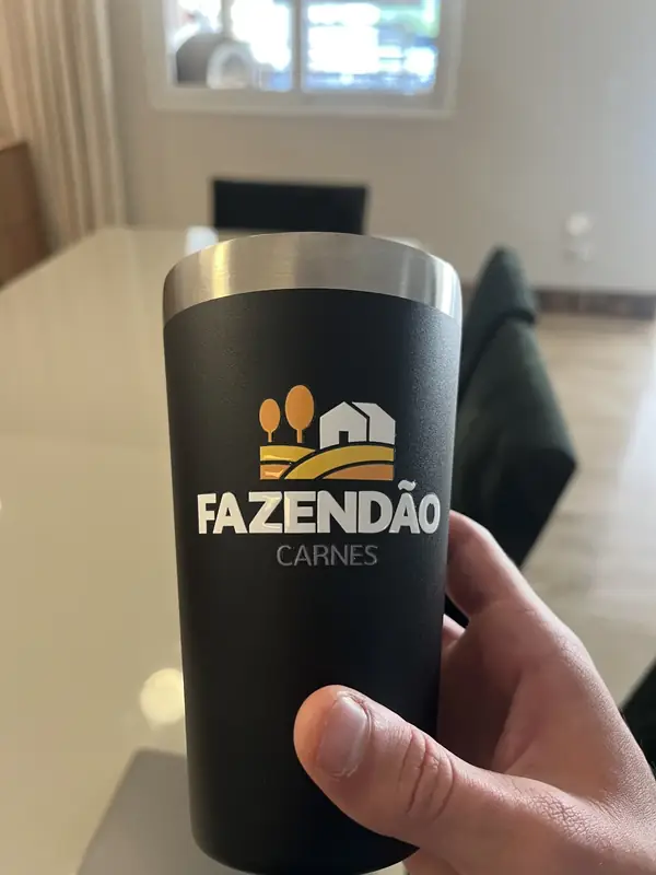 Copo térmico preto personalizado para Fazendão Carnes